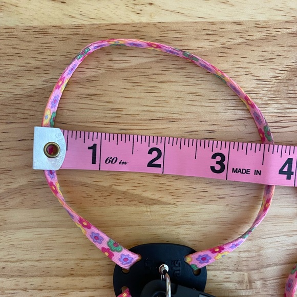 Li’l Pals Pet Flower Pattern Harness with Leash - Picture 5 of 7